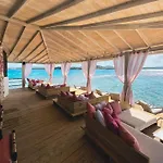 Hodges Bay Resort & Spa, An Hq Luxury Resort & Residences