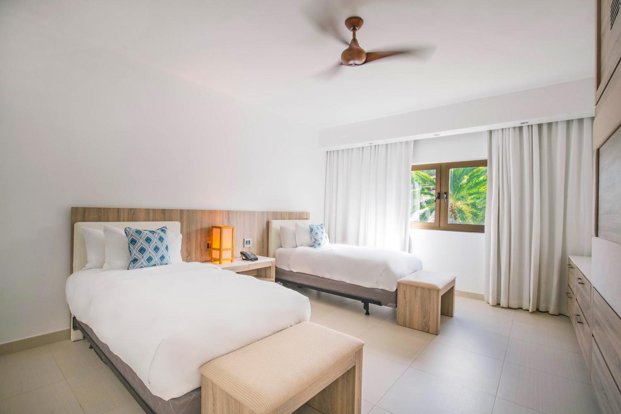 Resort Hodges Bay & Spa, An Hq Luxury & Residences