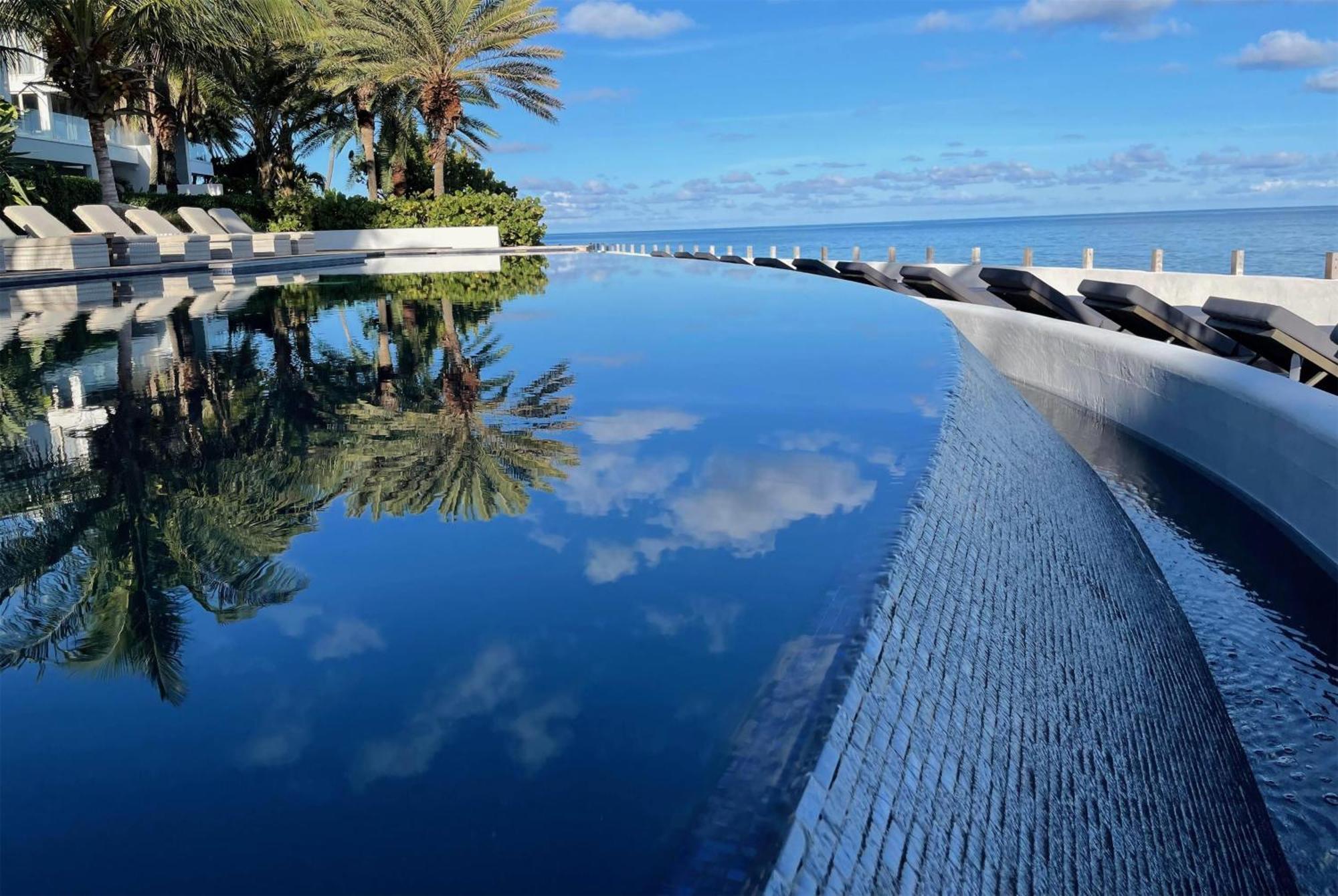 Hodges Bay & Spa, An Hq Luxury & Residences 4* St. John's