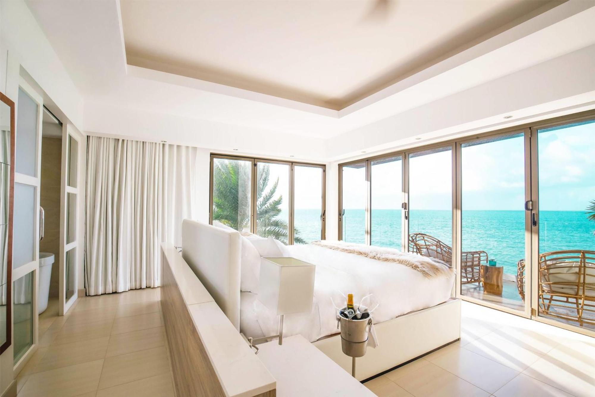Resort Hodges Bay & Spa, An Hq Luxury & Residences 4*