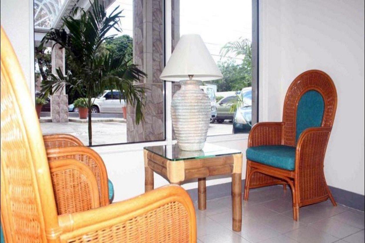 Hotel View & Conference Centre 3*