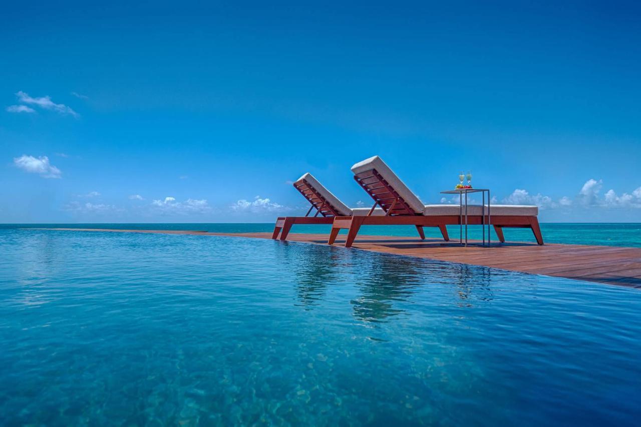 Resort Hodges Bay & Spa, An Hq Luxury & Residences