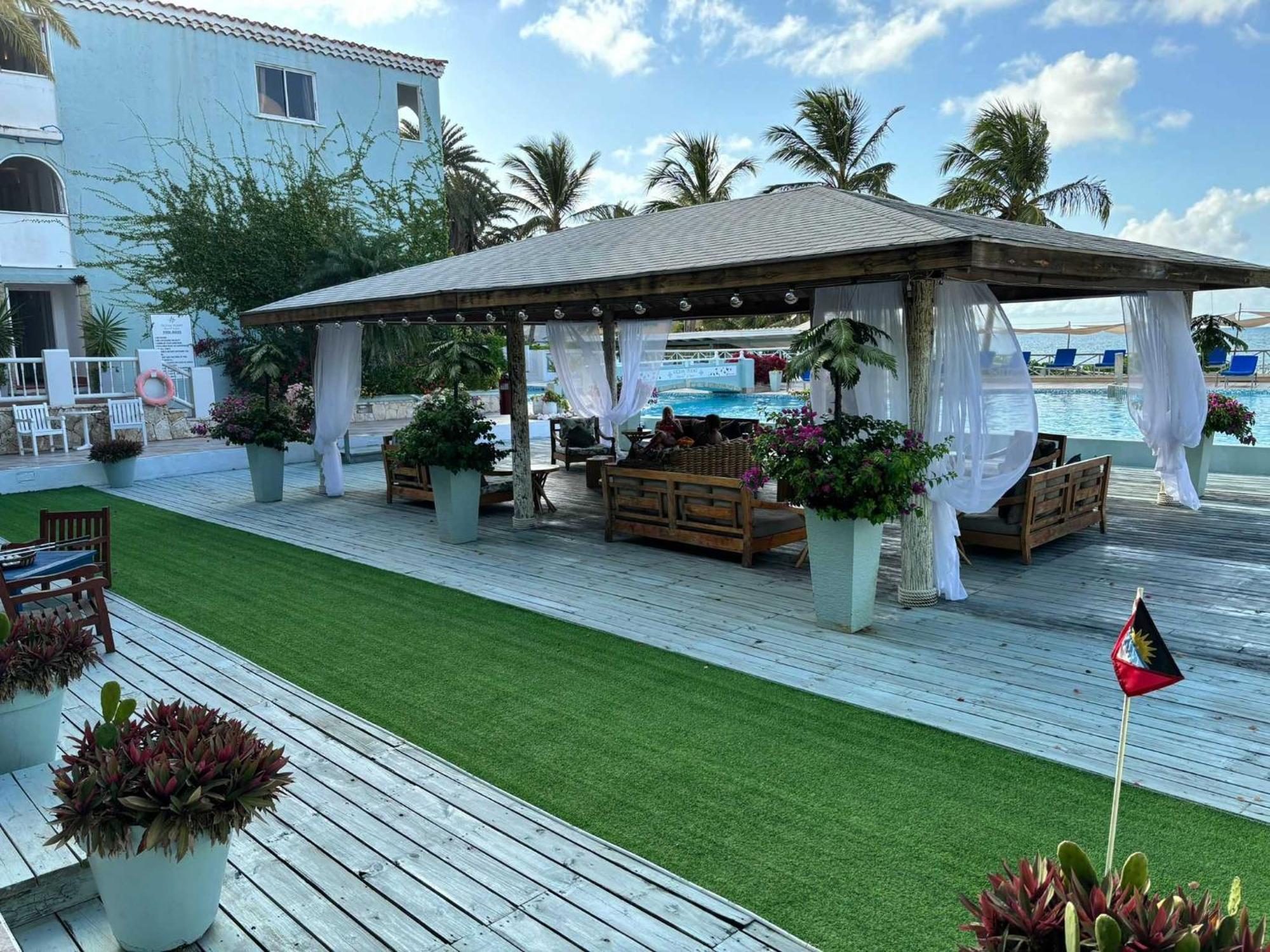 Ocean Point & Adults Only 4*