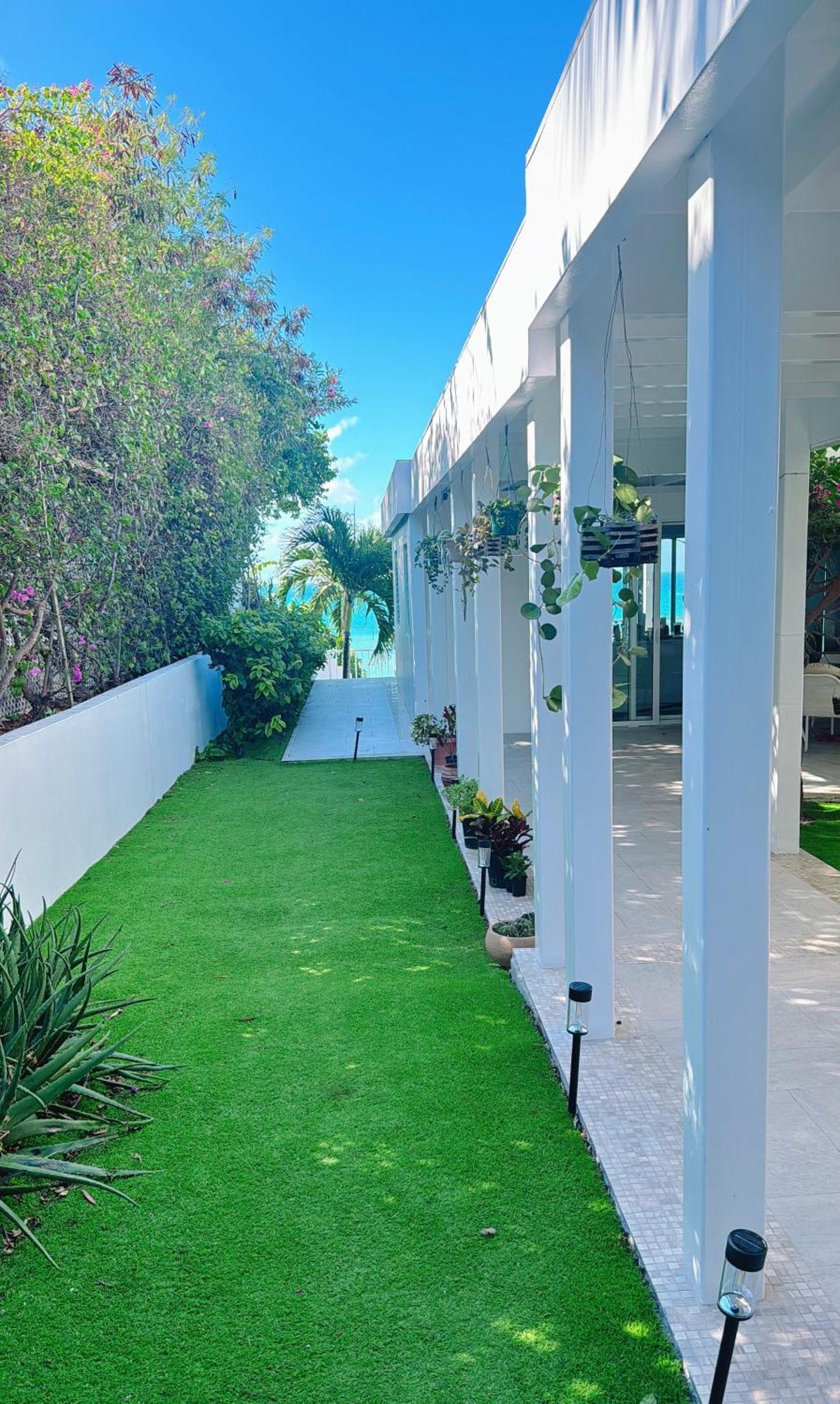 Ocean Garden I Cedar Grove