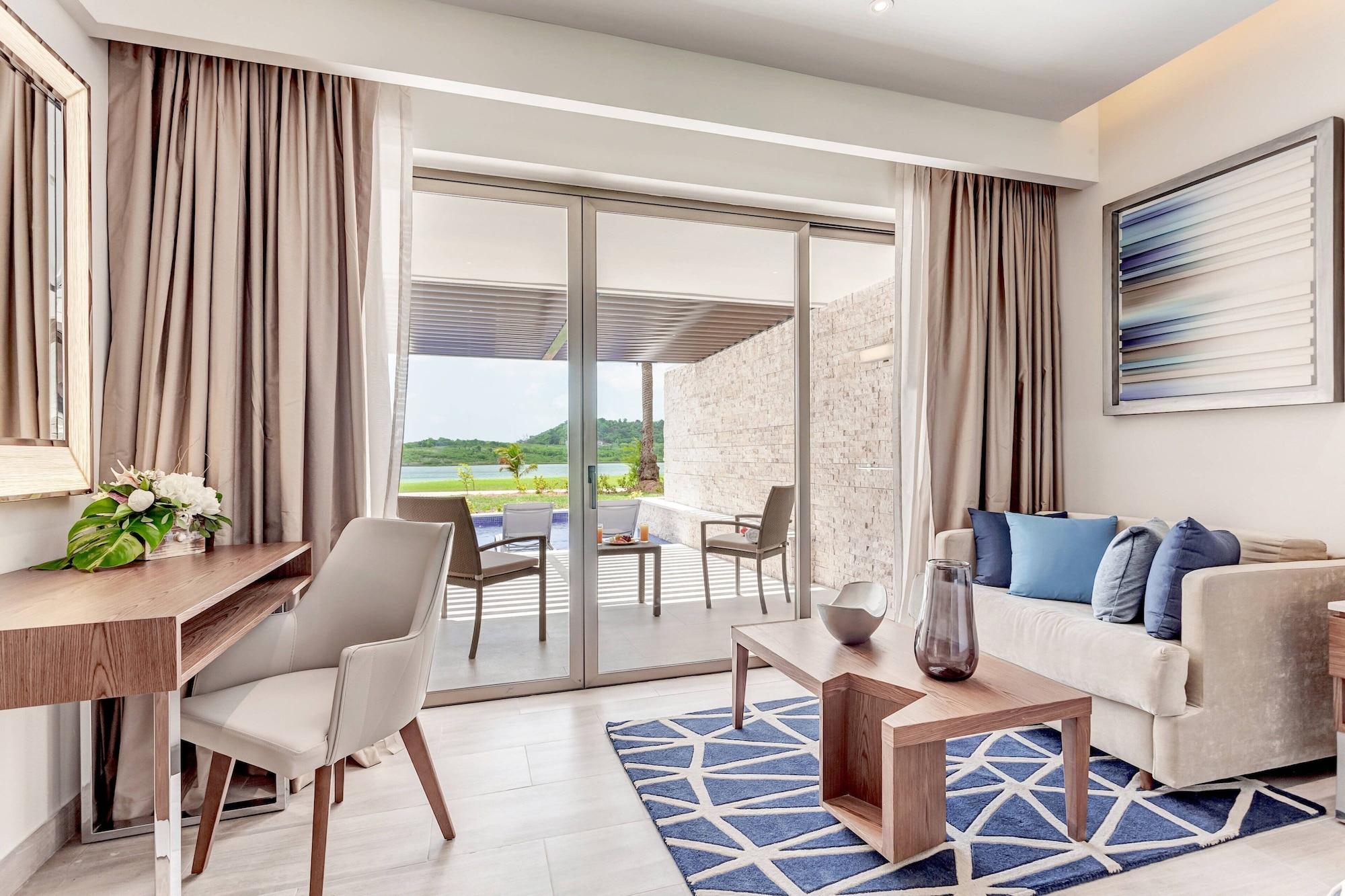 Resort Royalton Antigua, An Autograph Collection 5*