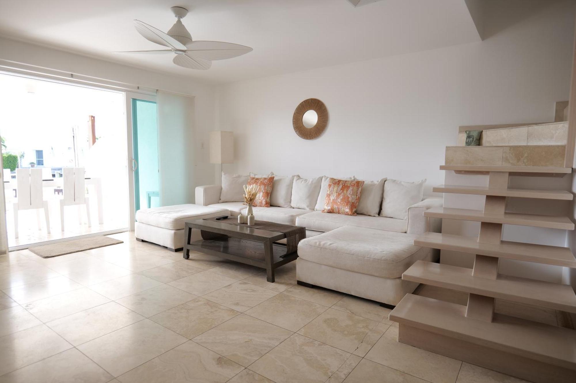 Villa Whispering Palms In *