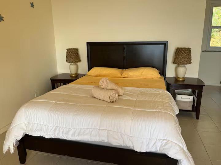 Trafalgar - Unit #15 Starfish Apartment Five Islands Village