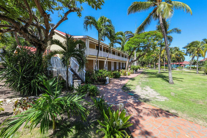 Resort Pineapple Club (adults Only)