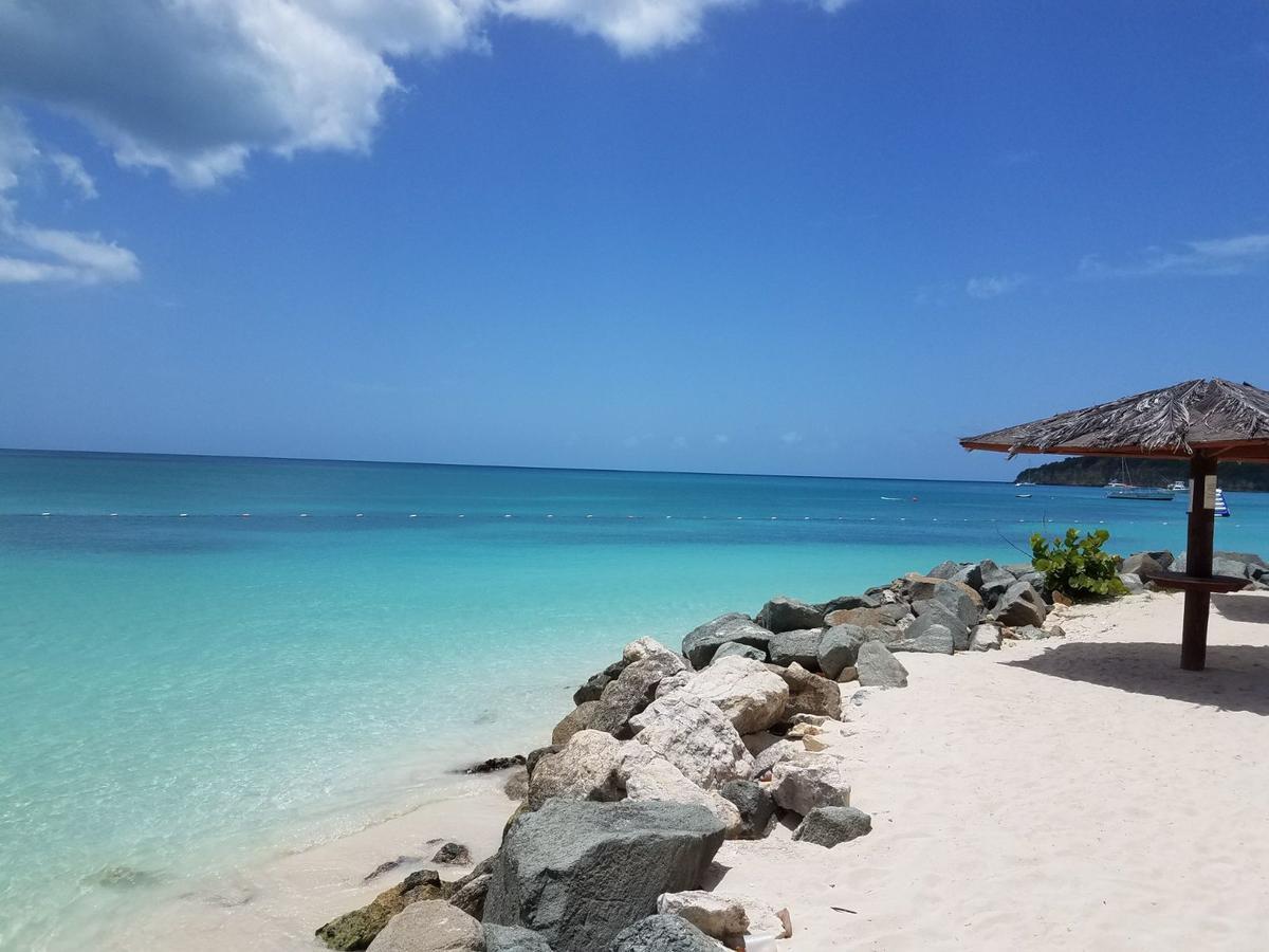 Antigua Village 3*
