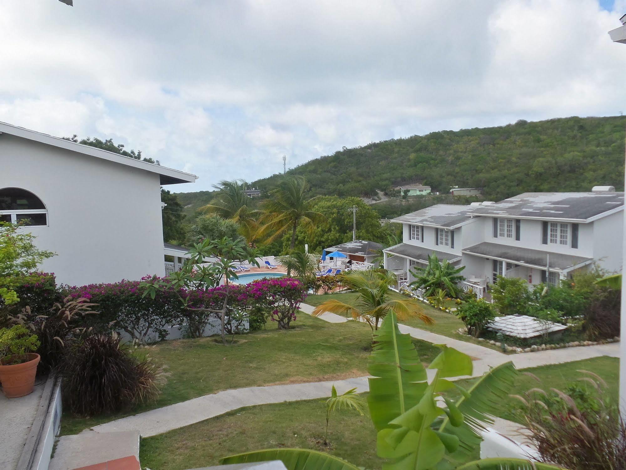 Aparthotel Dickenson Bay Cedar Grove