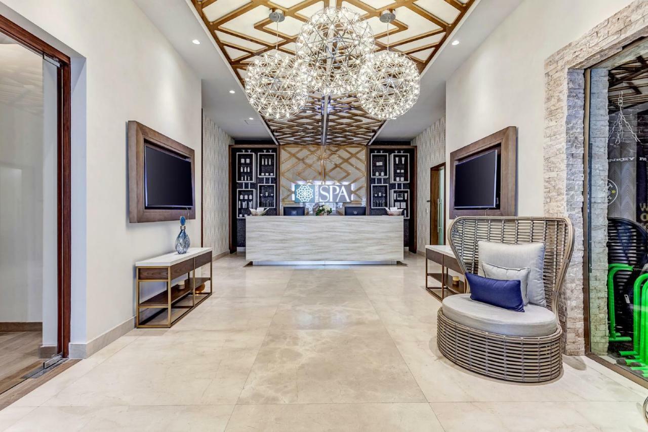 Resort Royalton Antigua, An Autograph Collection