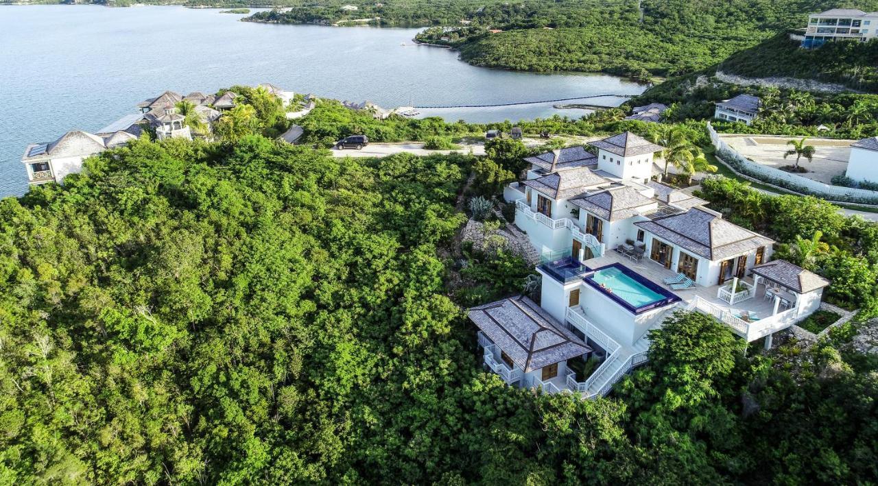 The Hideaway At Hughes Point * Freetown