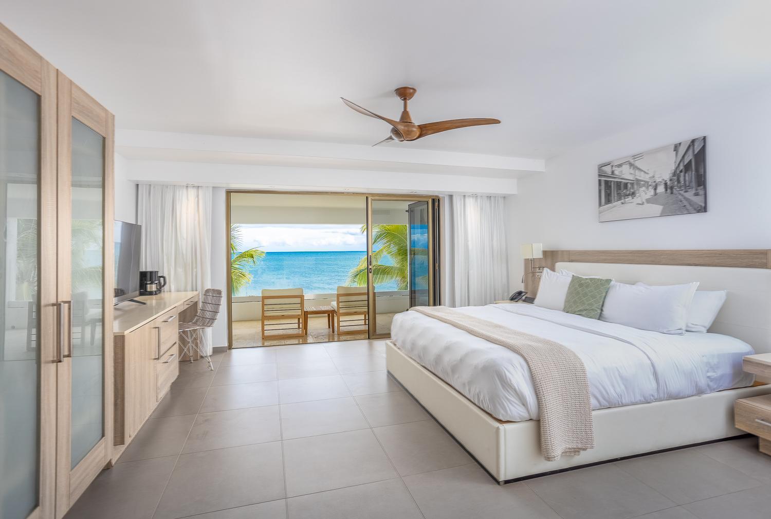 Hodges Bay & Spa, An Hq Luxury & Residences