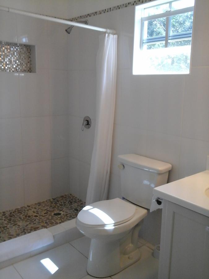 Bed & Breakfast Five Senses Antigua Bolands