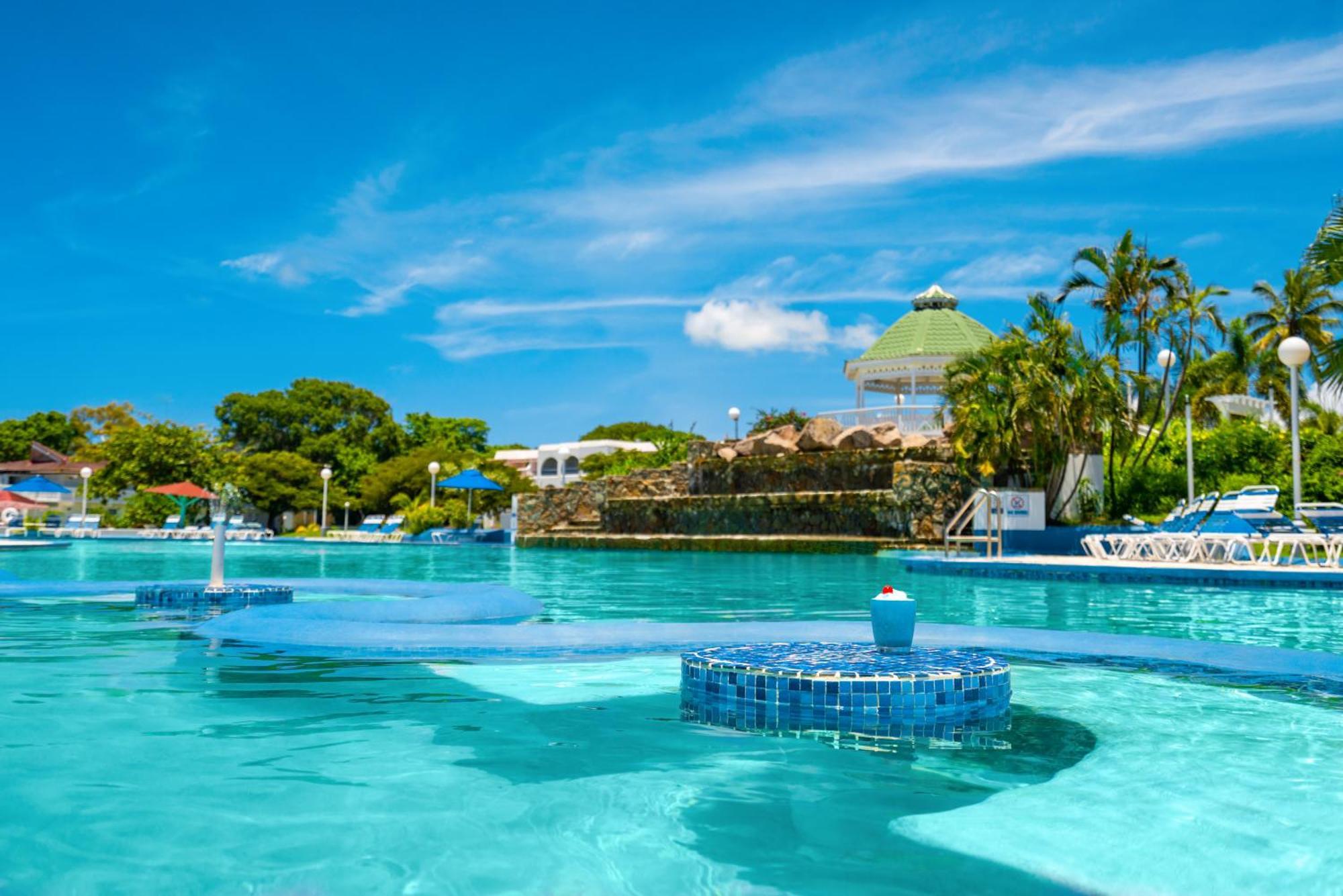 Jolly Antigua Hotel