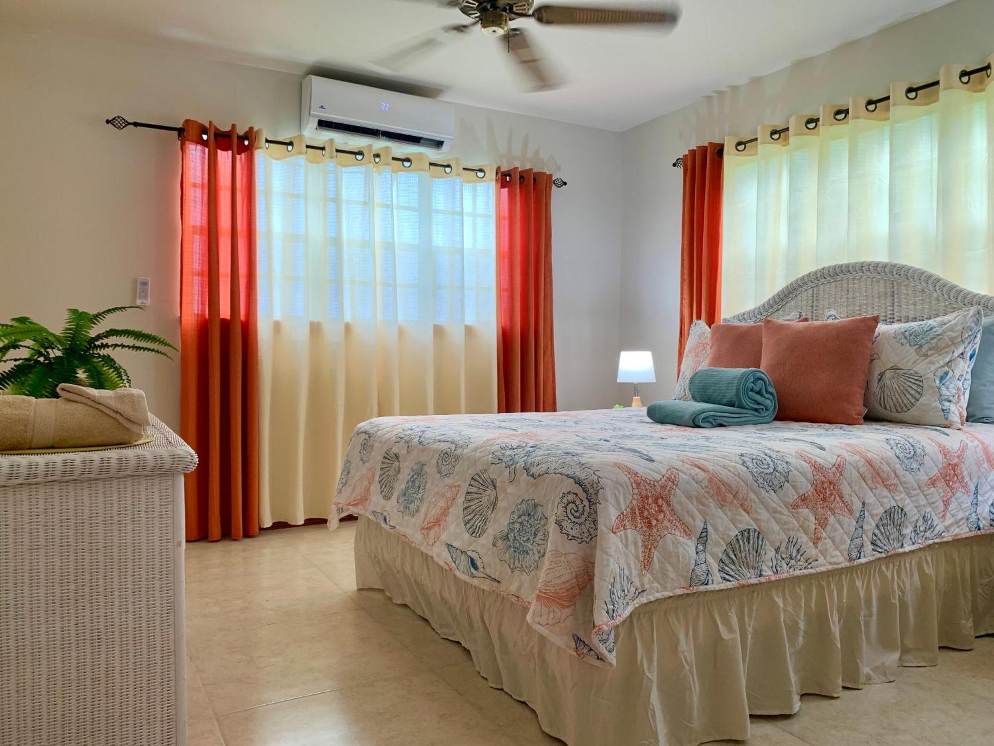 Tropical 1b * Jolly Harbour